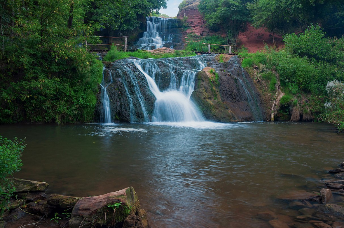 7 кращих місць для відпочинку з наметом, куди можна поїхати просто зараз