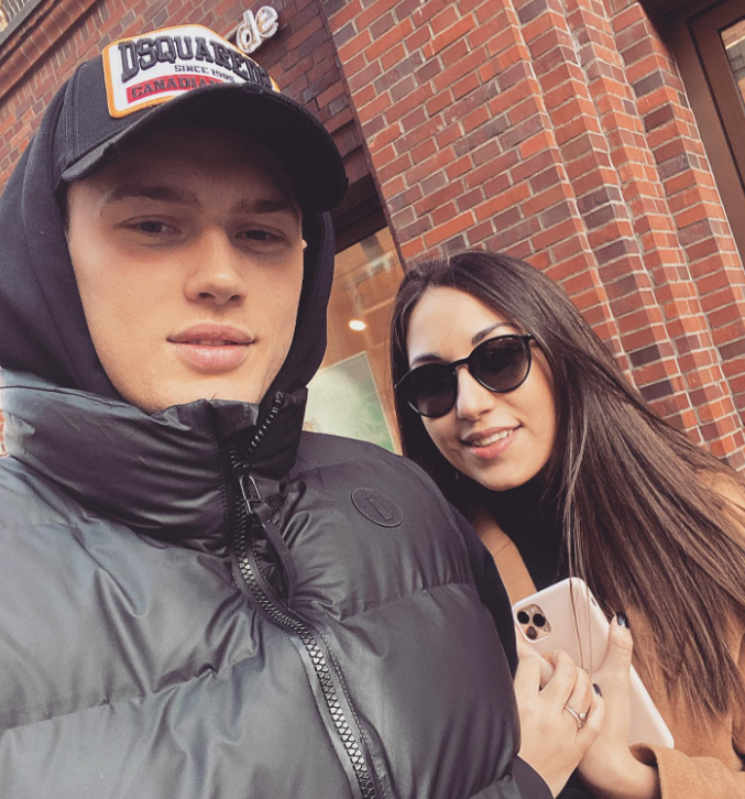 Знайомі з 1 класу: дивіться, як виглядає красуня-дружина Артема Довбика