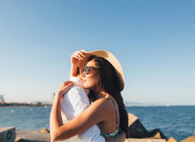 Знайомі з 1 класу: дивіться, як виглядає красуня-дружина Артема Довбика