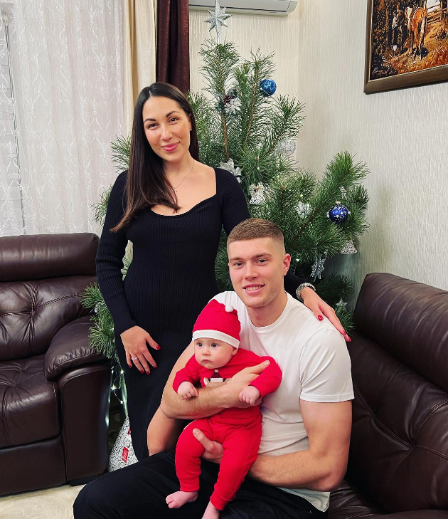 Знайомі з 1 класу: дивіться, як виглядає красуня-дружина Артема Довбика