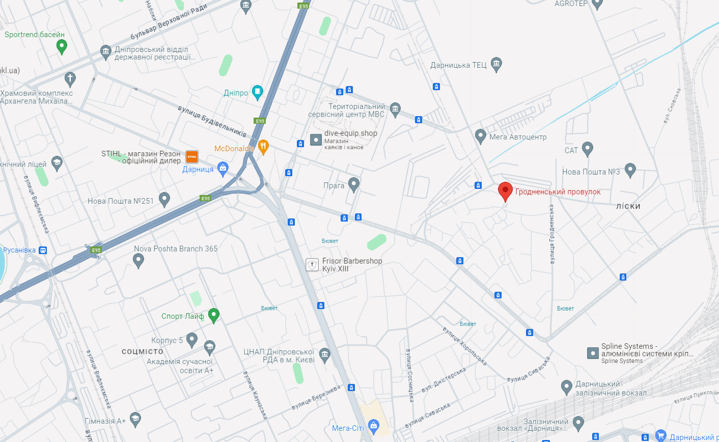 На стінах - плями, кабелі та труби. Як виглядає найдешевша &quot;смарт&quot;-квартира в Києві (фото)