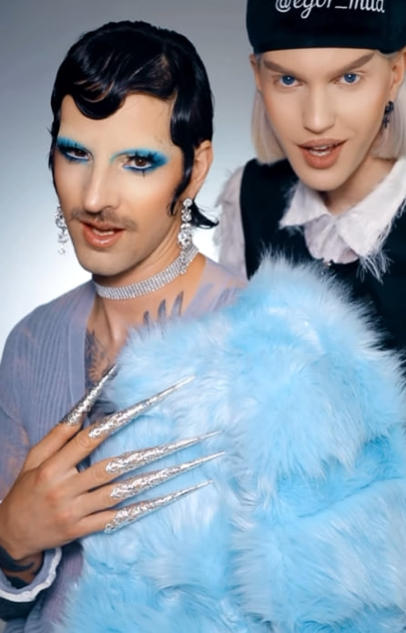 Дантес ошарашил смелым макияжем: таким вы его не видели (видео)