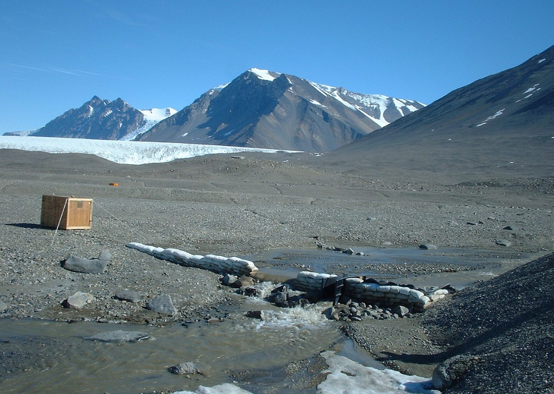 Где дождя нет практически никогда: 3 самых сухих места на планете (фото, видео)