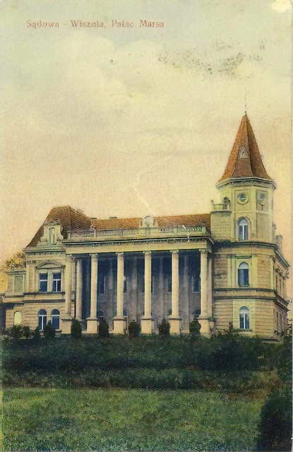 Під Львовом продають унікальний замок XVIII століття за 1 гривню (фото)