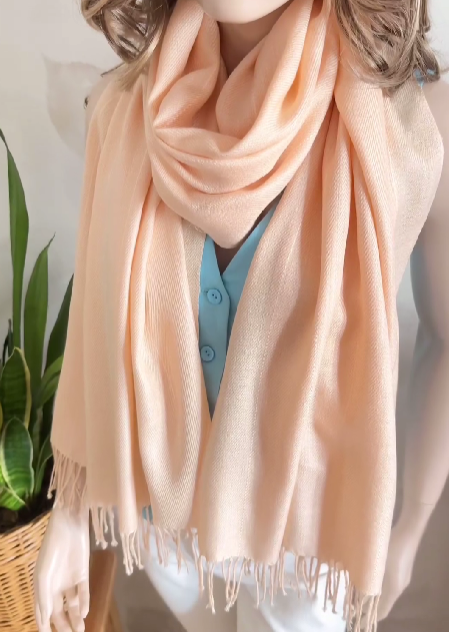 Безжалостно старят и превращают в &quot;простушку&quot;: 5 вещей, о которых нужно забыть женщинам после 45