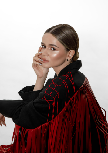 &quot;Метелики всередині померли&quot;: українська співачка розповіла про розставання з першим коханням