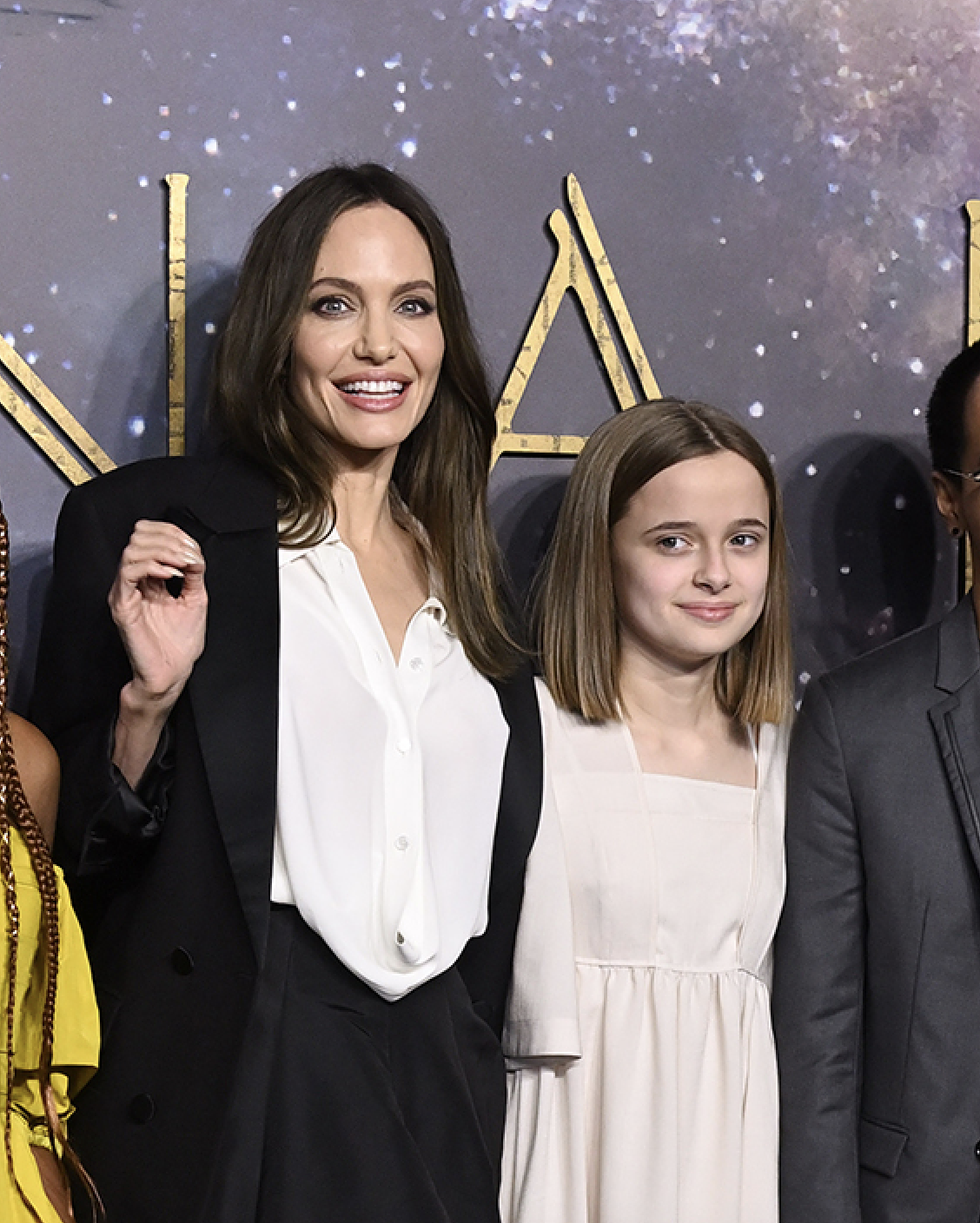 Бред Пітт майже не відвідує своїх дітей і засмучений через рішення доньки відмовитися від його прізвища