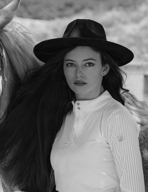 Как выглядит актриса, сыгравшая дочь Беллы и Эдварда в &quot;Сумерках&quot;. Ей 23 и она невероятно красива