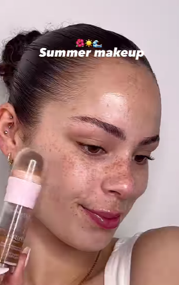 Две минутки и красотка. Легкий и стильный летний макияж, который подойдет каждой (видео)