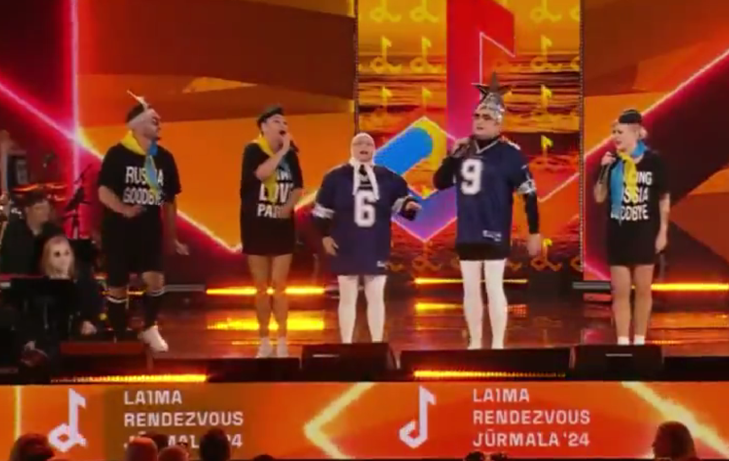 Вєрка Сердючка в Юрмалі. Як Данилко вітався з Пугачовою та чому не всі від цього в захваті