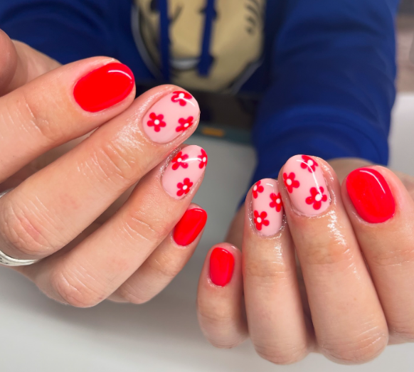 5 идей трендового маникюра на короткие ногти. &quot;Дорогие&quot; дизайны для всех возрастов