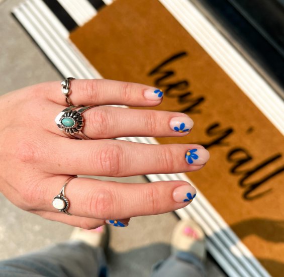 5 идей трендового маникюра на короткие ногти. &quot;Дорогие&quot; дизайны для всех возрастов