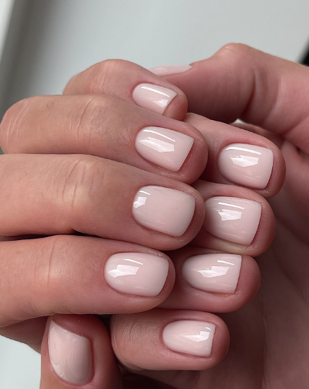 5 идей трендового маникюра на короткие ногти. &quot;Дорогие&quot; дизайны для всех возрастов