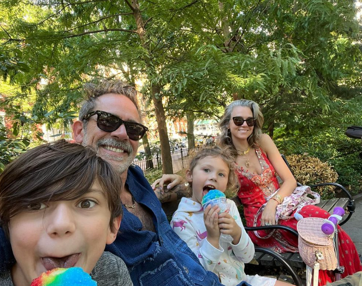 Каким был в молодости звезда "Пацанов" и "Ходячих мертвецов". Глаз не оторвать (фото)