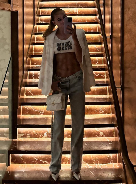 Яскраві фото і факти з особистого життя Дар'ї Білодід, яка покинула ОІ-2024 через скандал