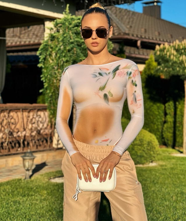 Яскраві фото і факти з особистого життя Дар'ї Білодід, яка покинула ОІ-2024 через скандал