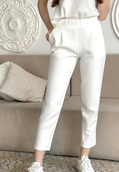 Идеально на лето и осень. Какие брюки скроют лишнее и визуально удлинят ножки