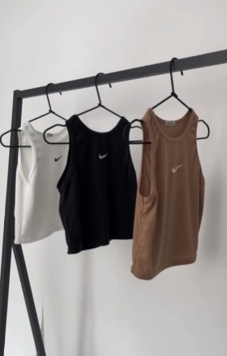 Это точно не дресс-код. 5 вещей, которые не стоит надевать в офис