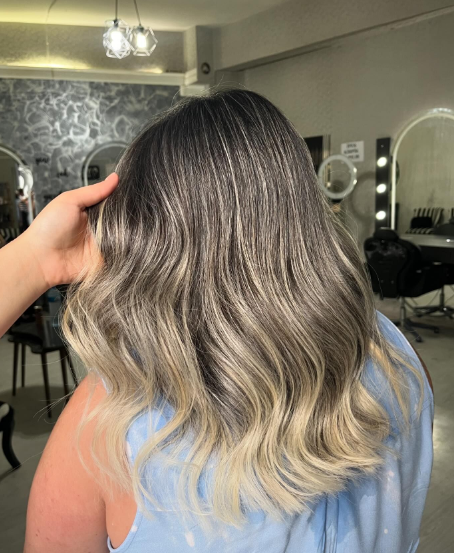 Мінус 10 років. Ці трендові зачіски зроблять вас наймоднішою й приховають вік