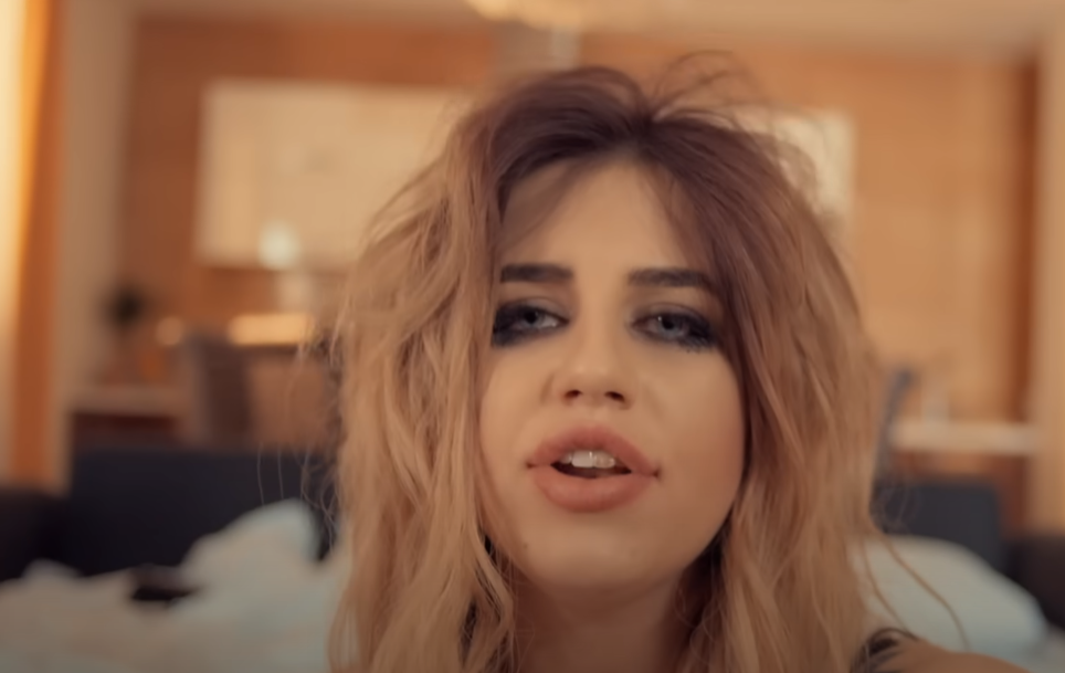 &quot;Живи с брошенными&quot;. Слава Каминская выдала грязные секреты и &quot;уколола&quot; Алхим