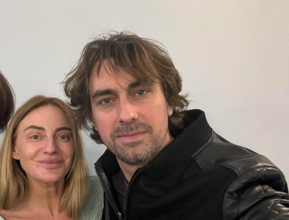 Звезда &quot;Довбуша&quot; впервые рассказал о сыновьях и красавице-жене: как выглядит избранница актера