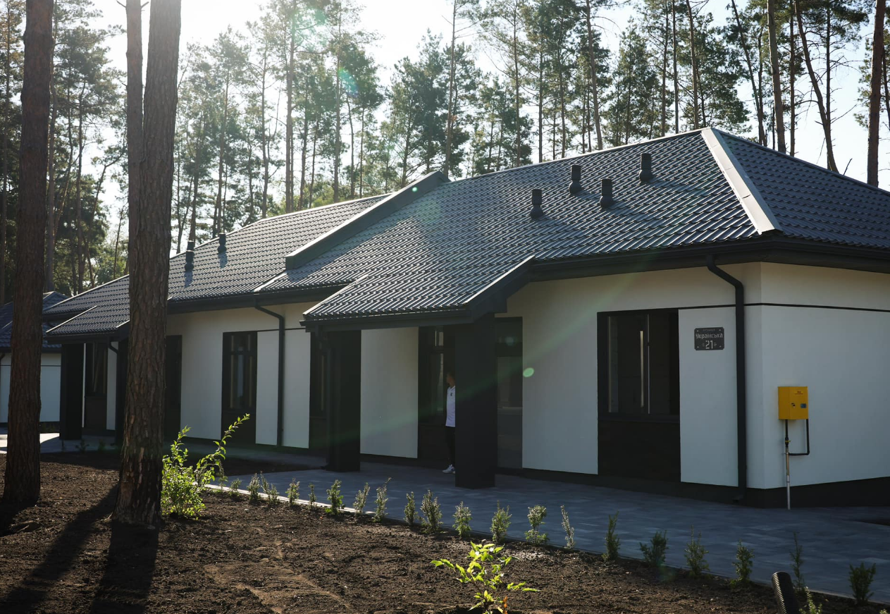 В Киевской области создали первый инклюзивный городок для ветеранов: как он выглядит (фото)