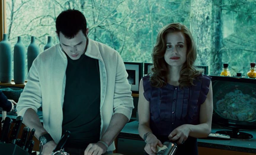 Як зараз виглядає актриса, яка зіграла Есмі Каллен у &quot;Сутінках&quot;. Не старіє, немов вампір (фото)