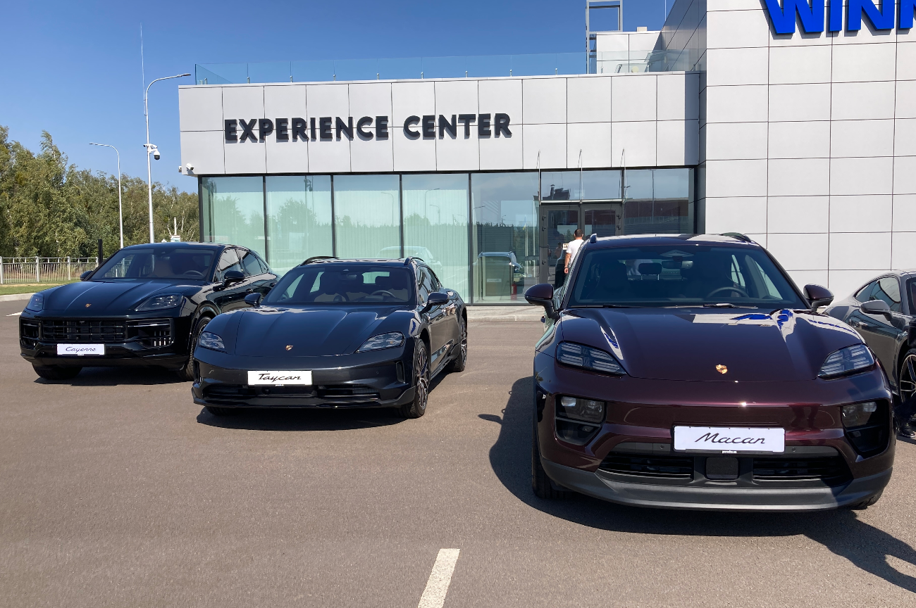 В Украине презентовали электрический кроссовер Porsche Macan: названы цены и технические подробности