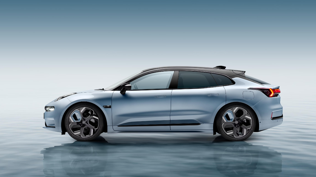 Популярный в Украине электромобиль станет гибридом с бензиновым мотором: подробности