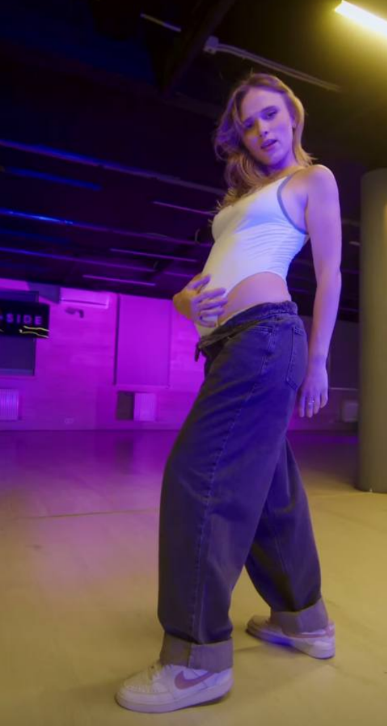 Анна Кошмал феерично объявила о беременности. Первое видео с животиком