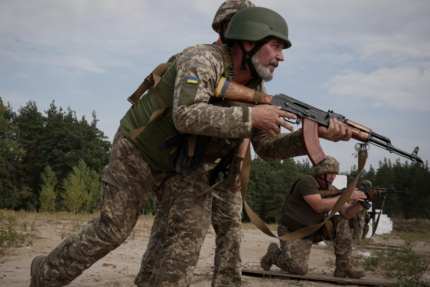 Пастки, розтяжки, колючий дріт. Як українських військових готують до бойових завдань