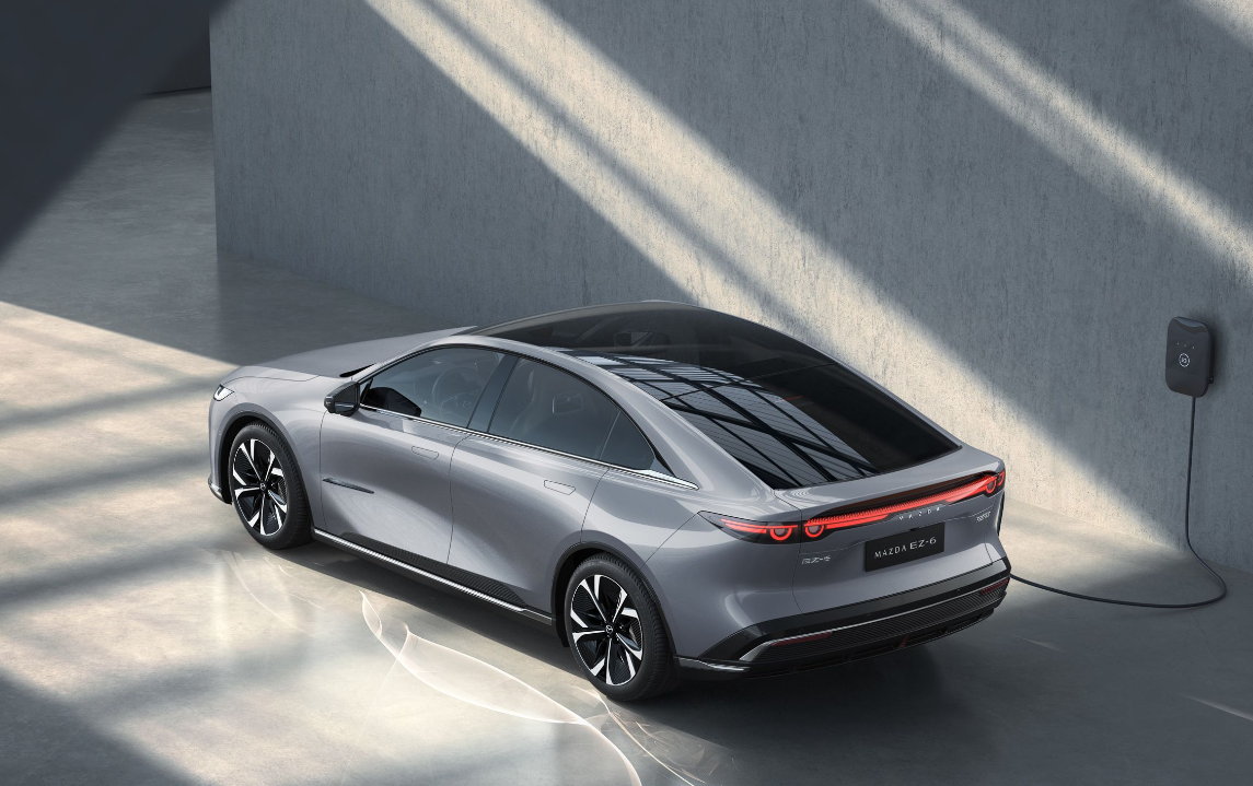 Стартували продажі Mazda 6 нового покоління: оголошено ціни та характеристики