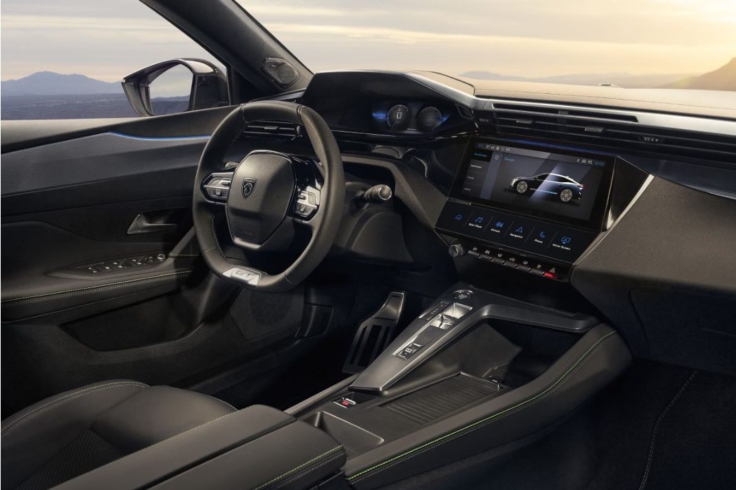 Peugeot офіційно представив електричний кросовер Е-408: названі ціни та характеристики