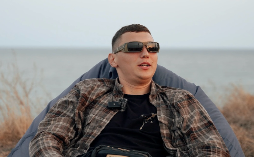 Никитюк захейтили из-за романа с молодым военным. Ведущую внезапно защитил Цымбалюк