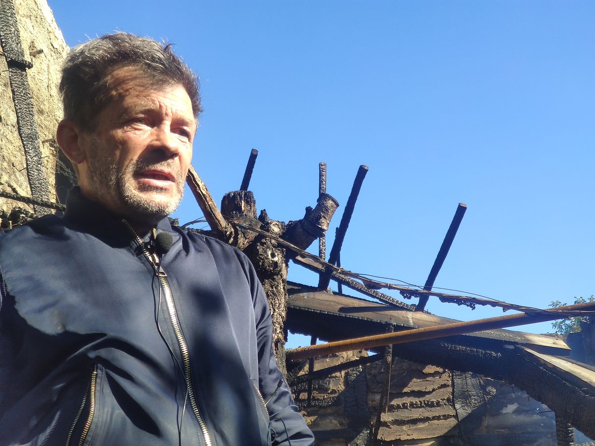 Встиг винести тільки нагороди сина: у Харкові російська ракета знищила будинок батька героя Небесної Сотні