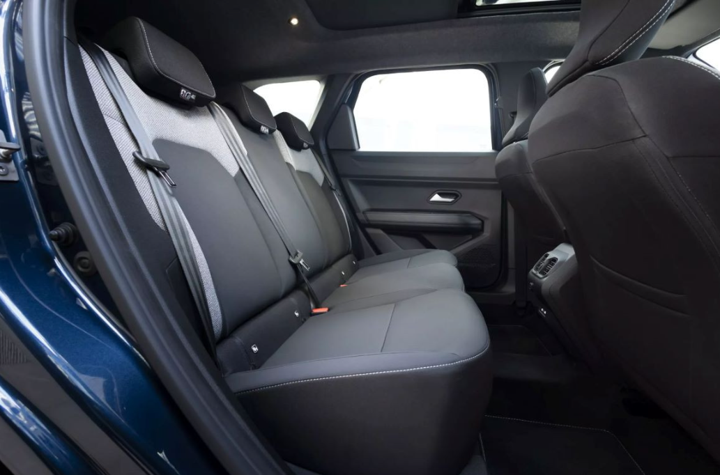 Більше та краще Duster: Dacia представила повнорозмірний кросовер Bigster