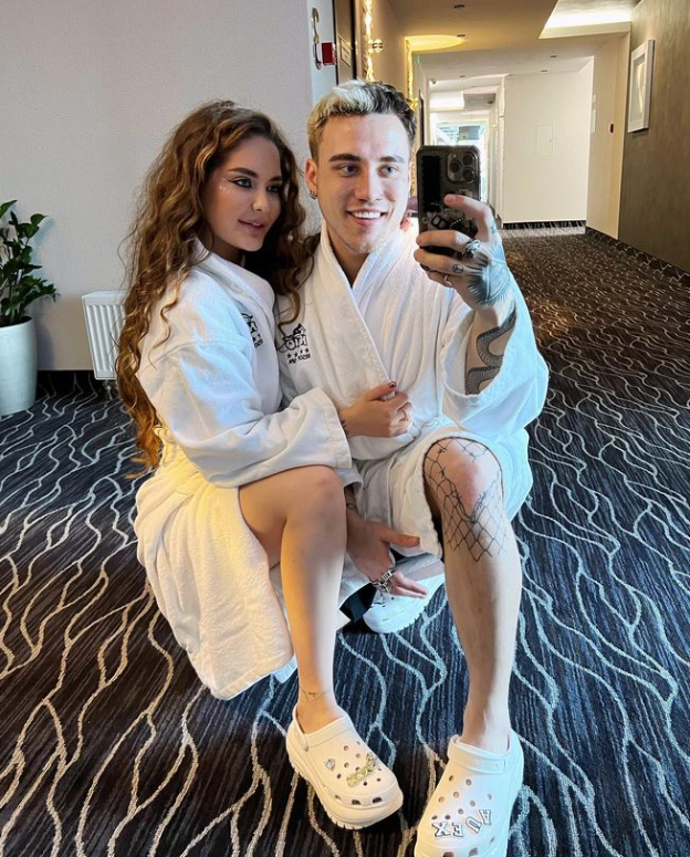 Известная блогерша эффектно рассекретила необычное имя сына. Арендовала целый стадион (видео)