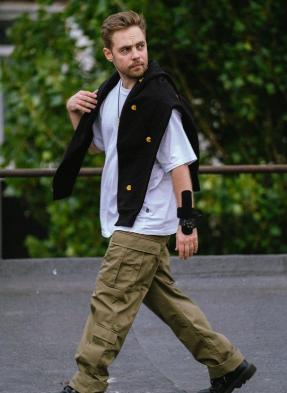 Облава ТЦК на концерті Антона Тимошенка, який збирає мільйони на ЗСУ (відео)