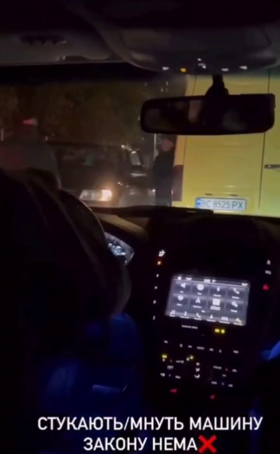 Відомий блогер втік з України після &quot;конфлікту&quot; з ТЦК (відео)