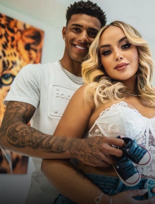 &quot;Нагуляла&quot; от курьера. Девушка звезды &quot;Шахтера&quot; родила от другого, а правду раскрыл ДНК-тест