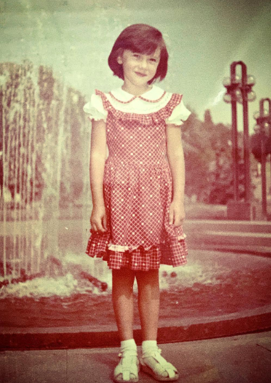 Как Трегубова, Суржиков и другие звезды сериалов выглядели 20 лет назад. Кто-то "пешком ходил под стол"