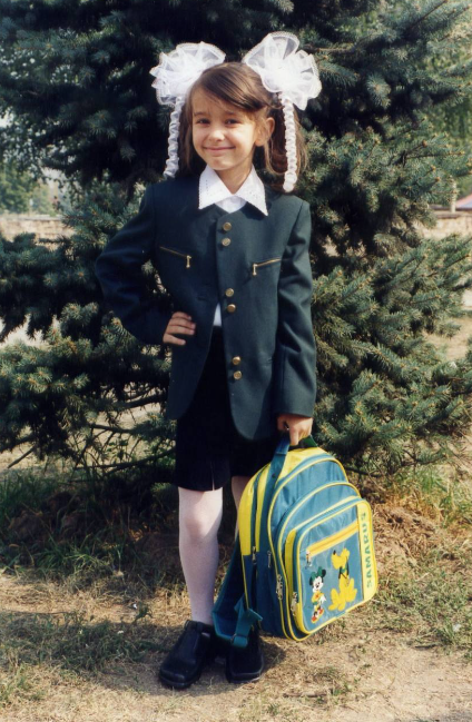 Как Трегубова, Суржиков и другие звезды сериалов выглядели 20 лет назад. Кто-то "пешком ходил под стол"