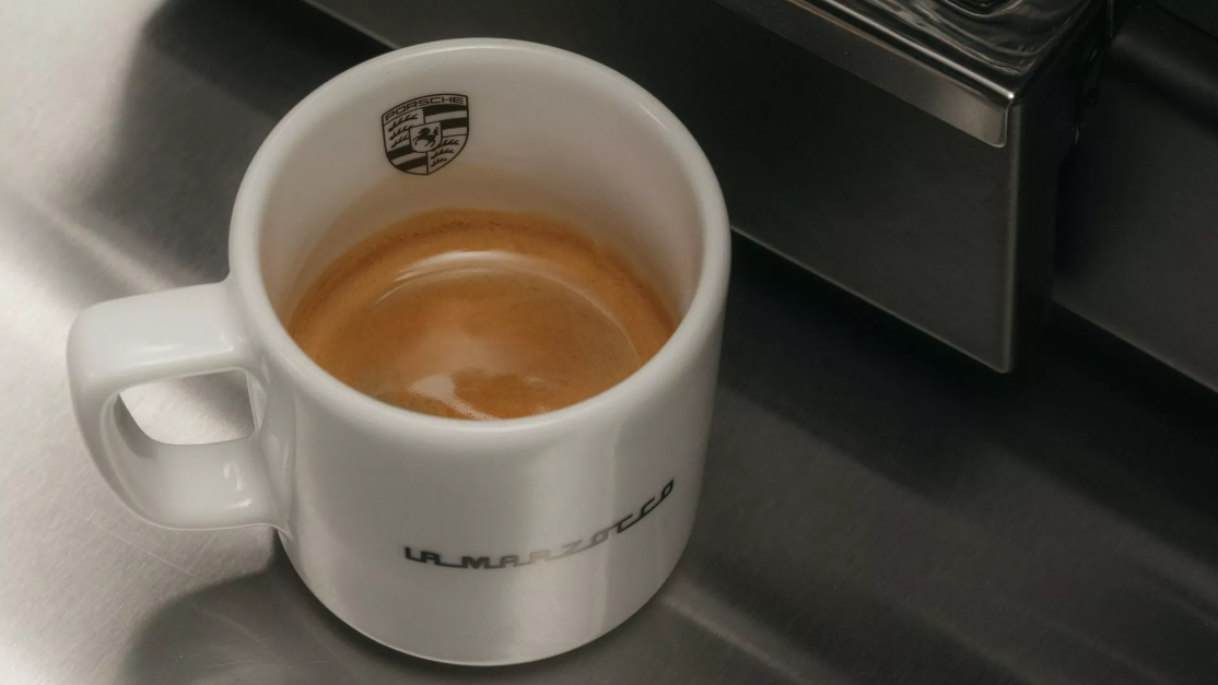 Porsche представила унікальну кавомашину за ціною Volkswagen Golf