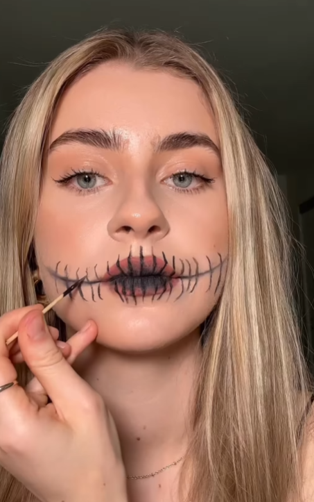 5 минут и вы - звезда вечеринки. Как сделать эффектный макияж на Хэллоуин (видео)