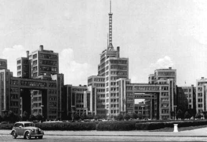 Столетний символ Харькова. Чем уникален Госпром, который Россия атаковала КАБом