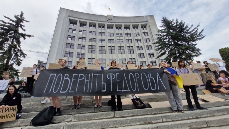 Protests over Ukrainian defense minister Fedorov's resignation enter third day in Kyiv