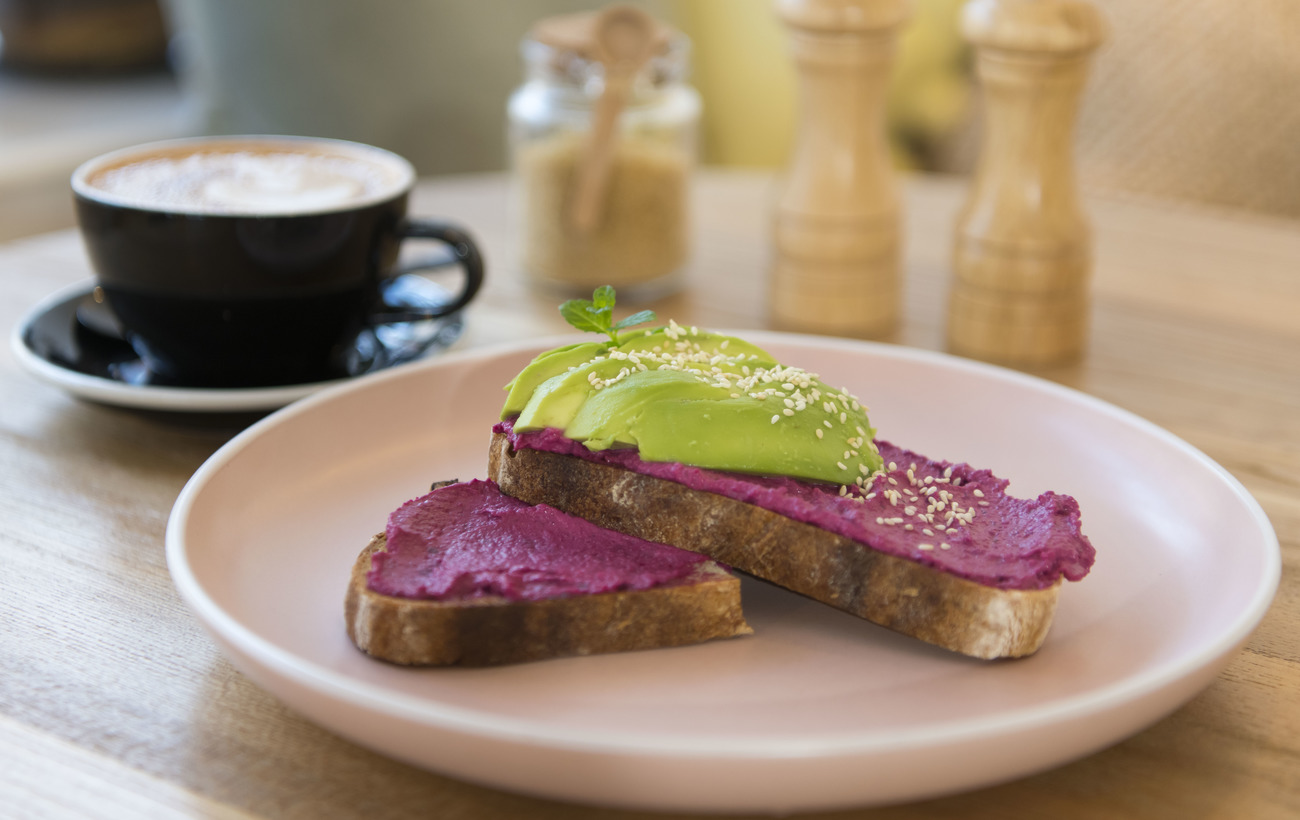 Суперфуд или "овощ для похудения": когда авокадо полезен, а когда - лишний в рационе