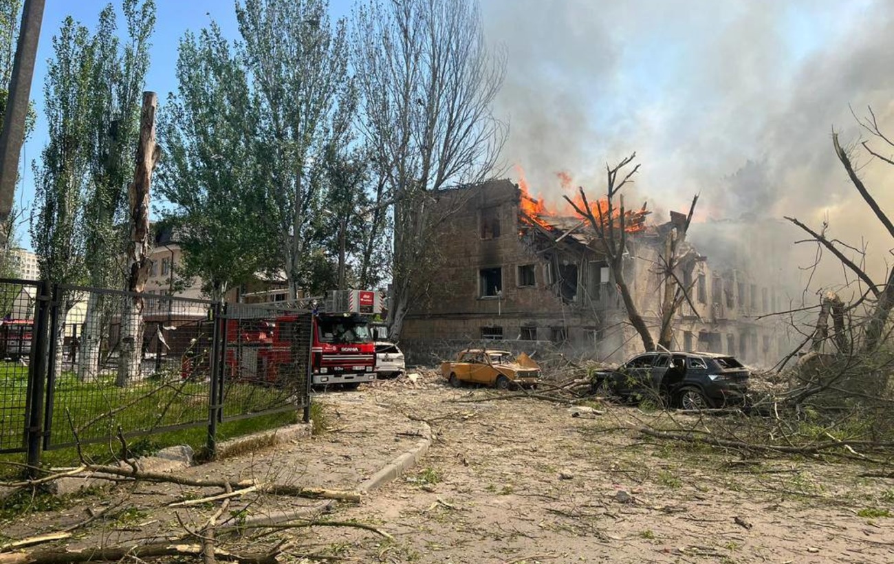 Неспокойный май. Масштабные обстрелы и рекордные удары по Киеву: хроника по Украине