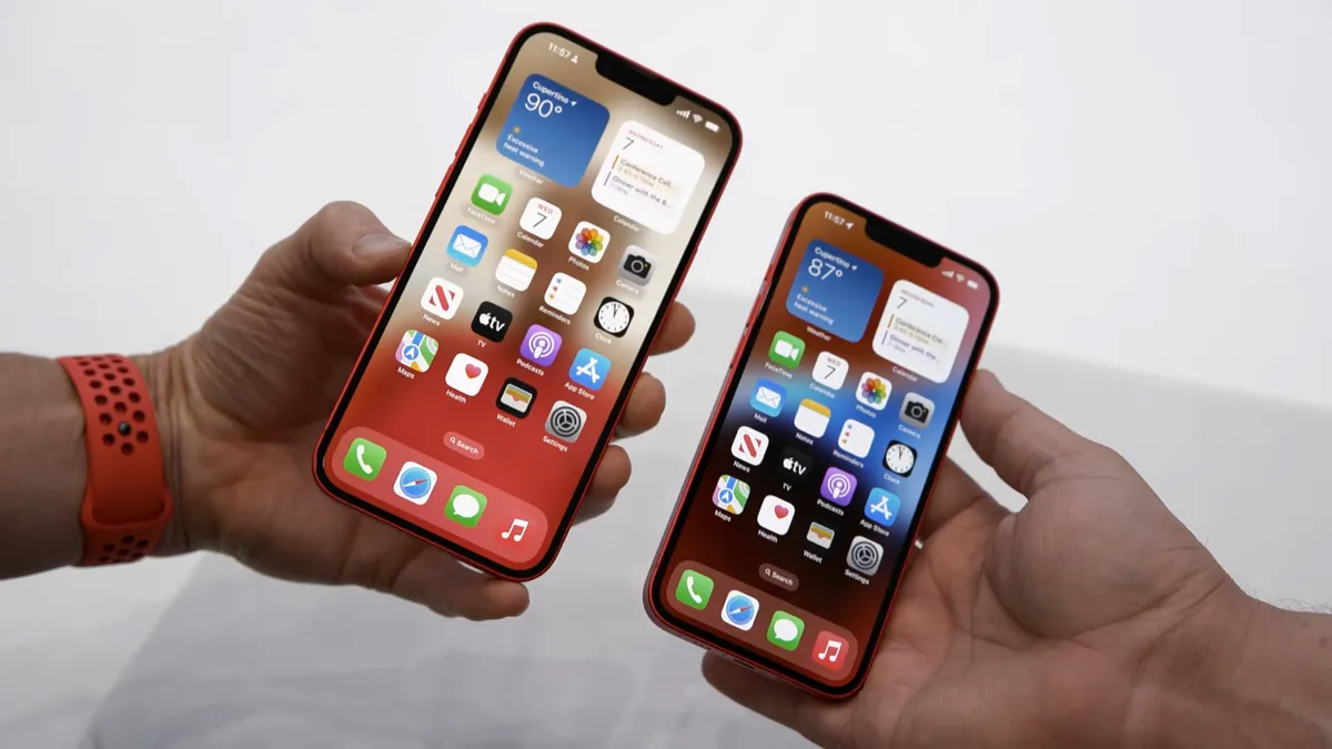 Історія iPhone: еволюція "яблучного" смартфона з 2007 року до сьогодні