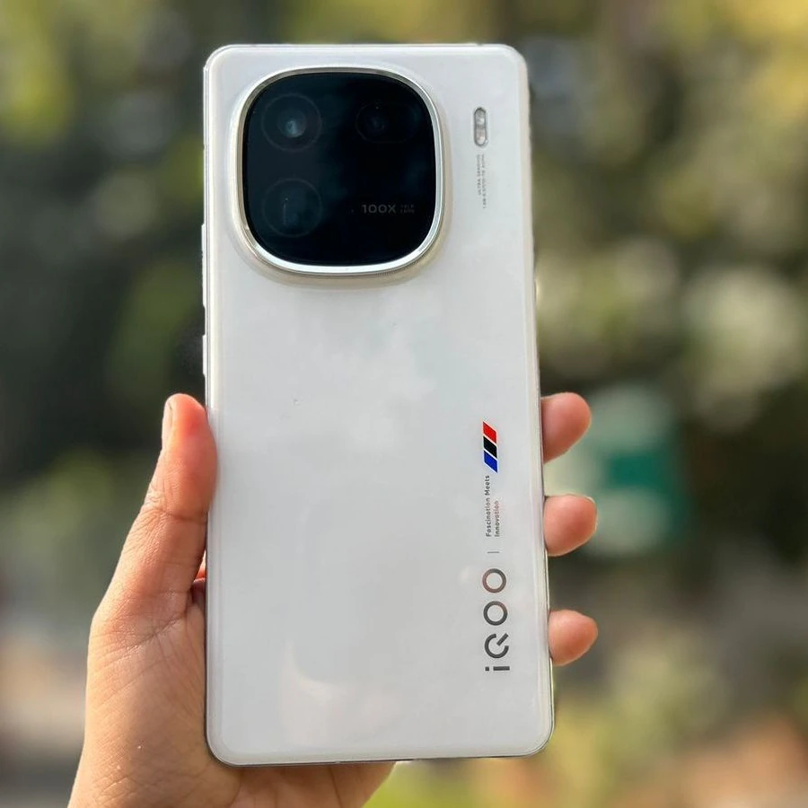 10 найпотужніших смартфонів 2024 року: ціни та характеристики